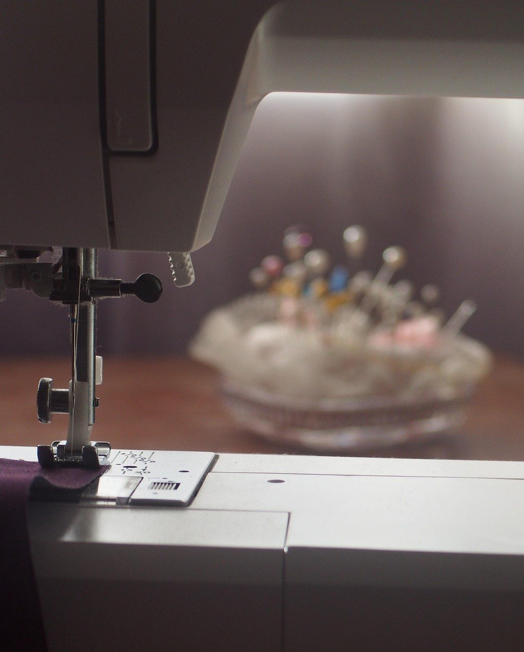 bokeh, sewing machine, sewing, sew, needle, craft, tailoring, machine, equipment